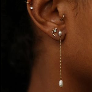 Wwake Long Perl Shower Earring (pair)
